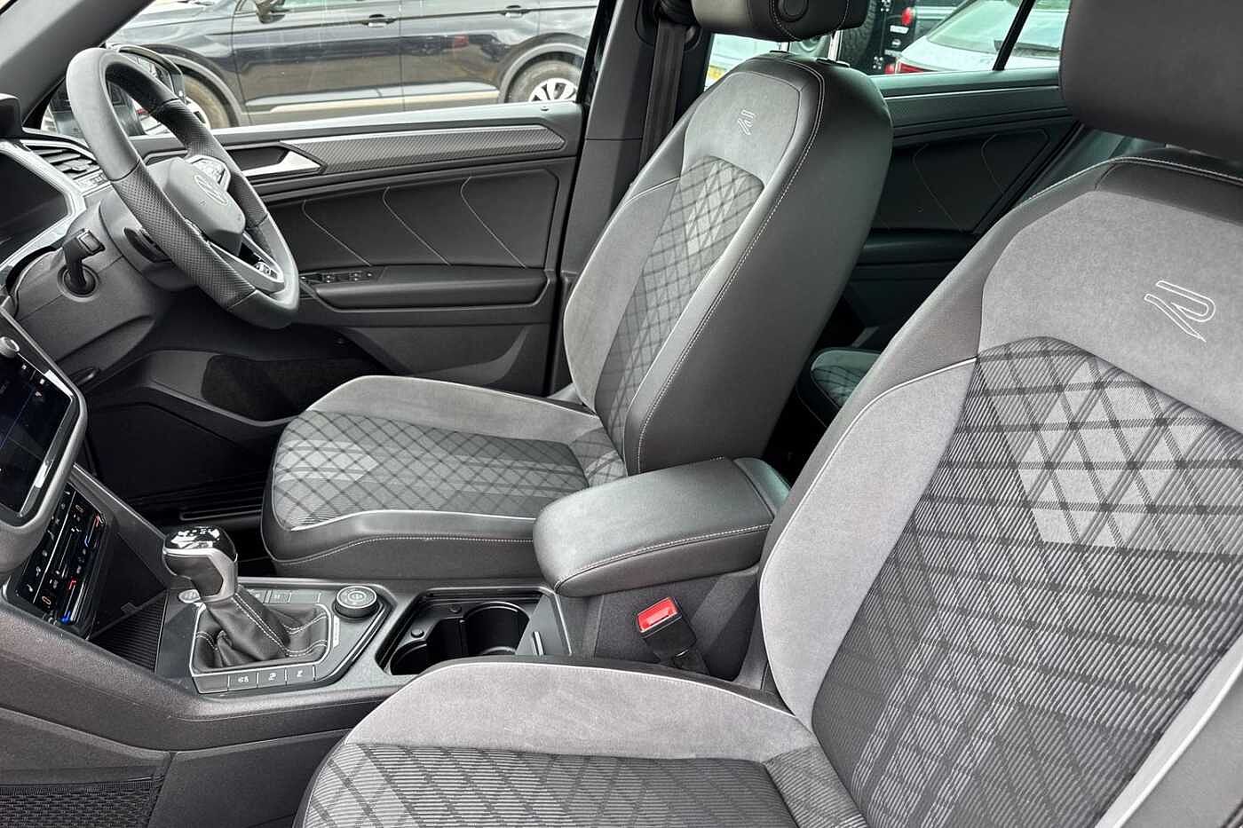 Volkswagen Tiguan R-Line 2.0 TDI 200PS 7-Speed DSG 4Motion 5 Door