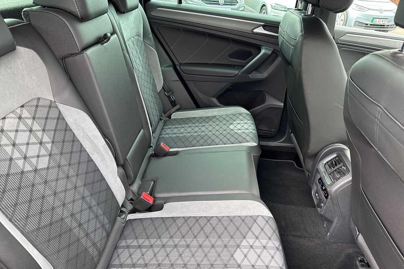 Volkswagen Tiguan R-Line 2.0 TDI 200PS 7-Speed DSG 4Motion 5 Door