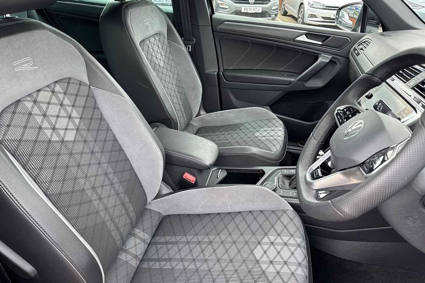 Volkswagen Tiguan R-Line 2.0 TDI 200PS 7-Speed DSG 4Motion 5 Door